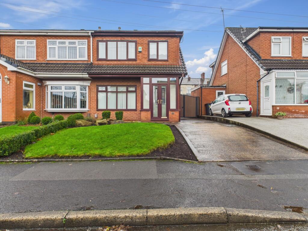 Main image of property: Silver Close, Dukinfield, SK16 4XD