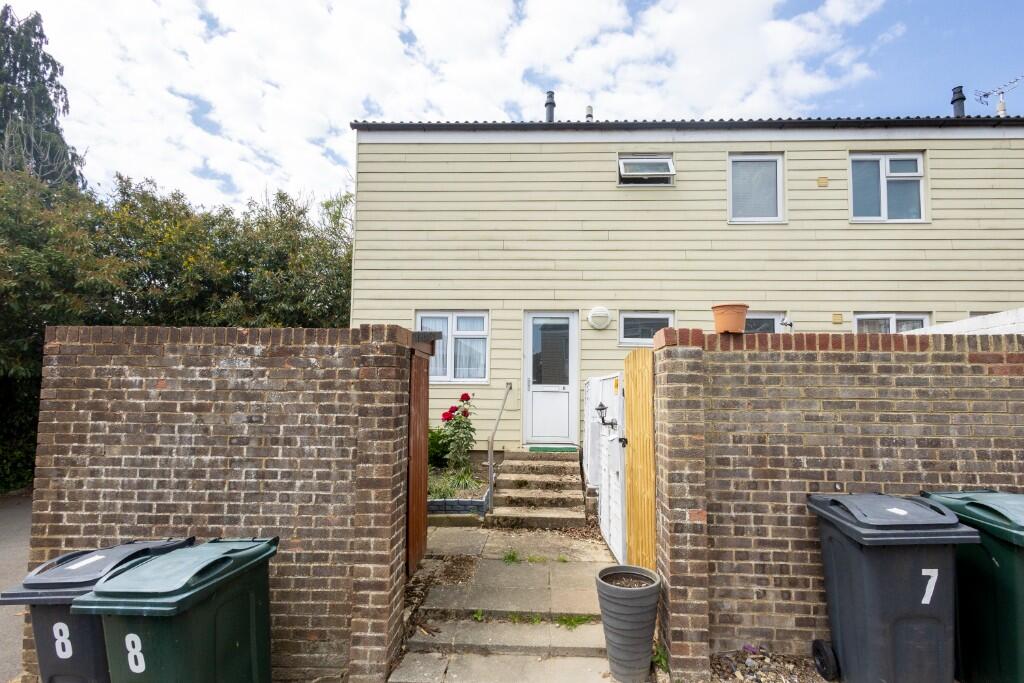Main image of property: 8 Birds Isle House The Pavement, St. Michaels, Tenterden