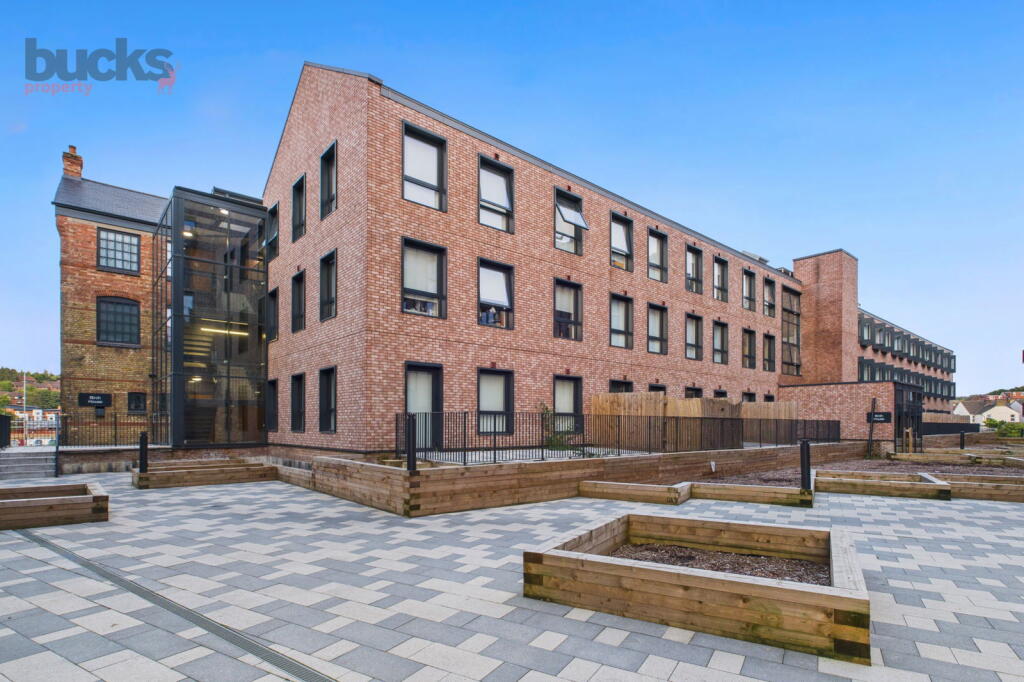 Main image of property: Leigh Street, High Wycombe , Buckinghamshire, HP11 2WR