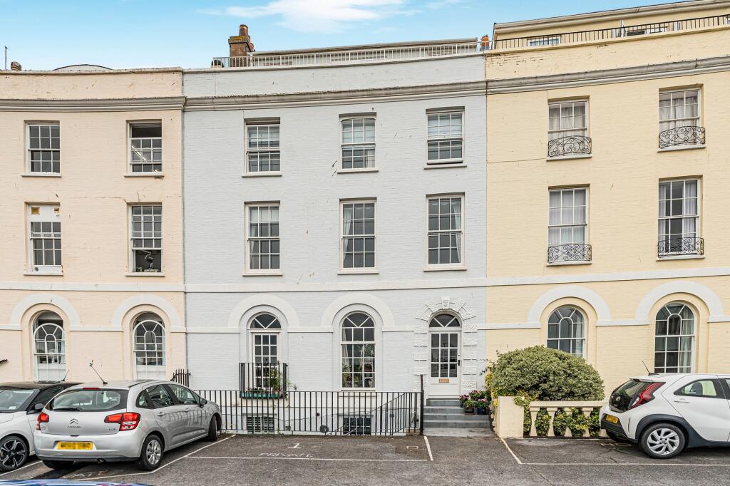 Main image of property: Den Crescent, Teignmouth, TQ14