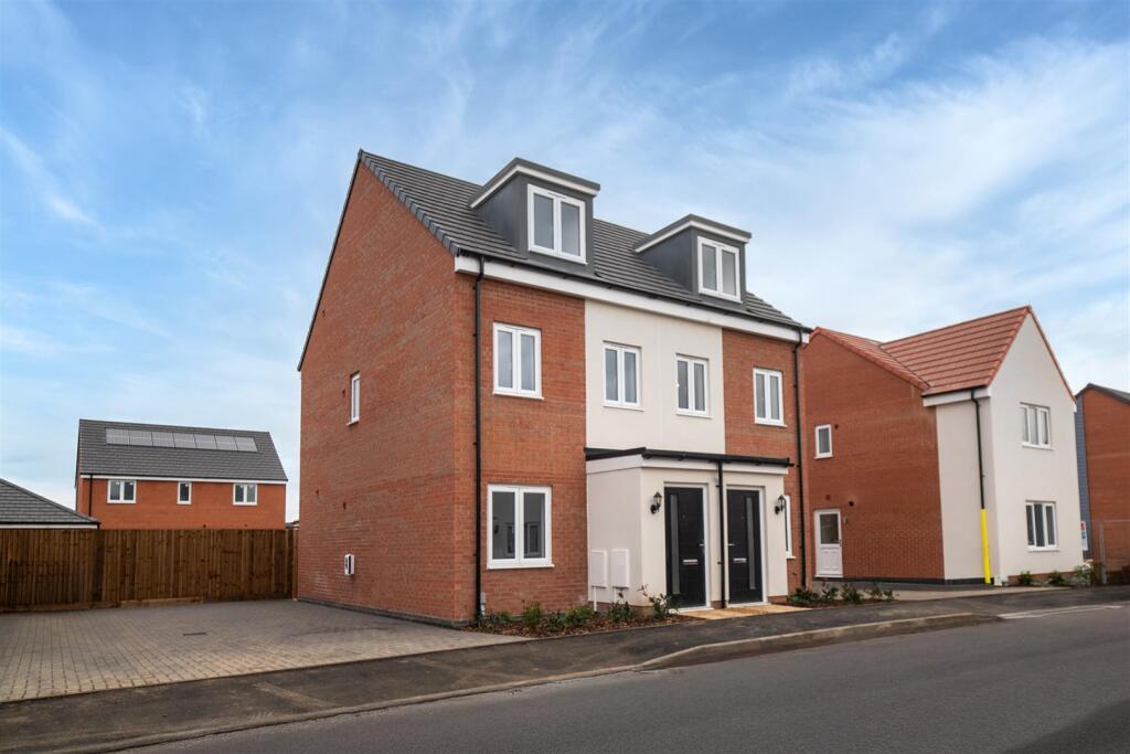 Main image of property: Speckled Wood Grove, Hethersett, NR9
