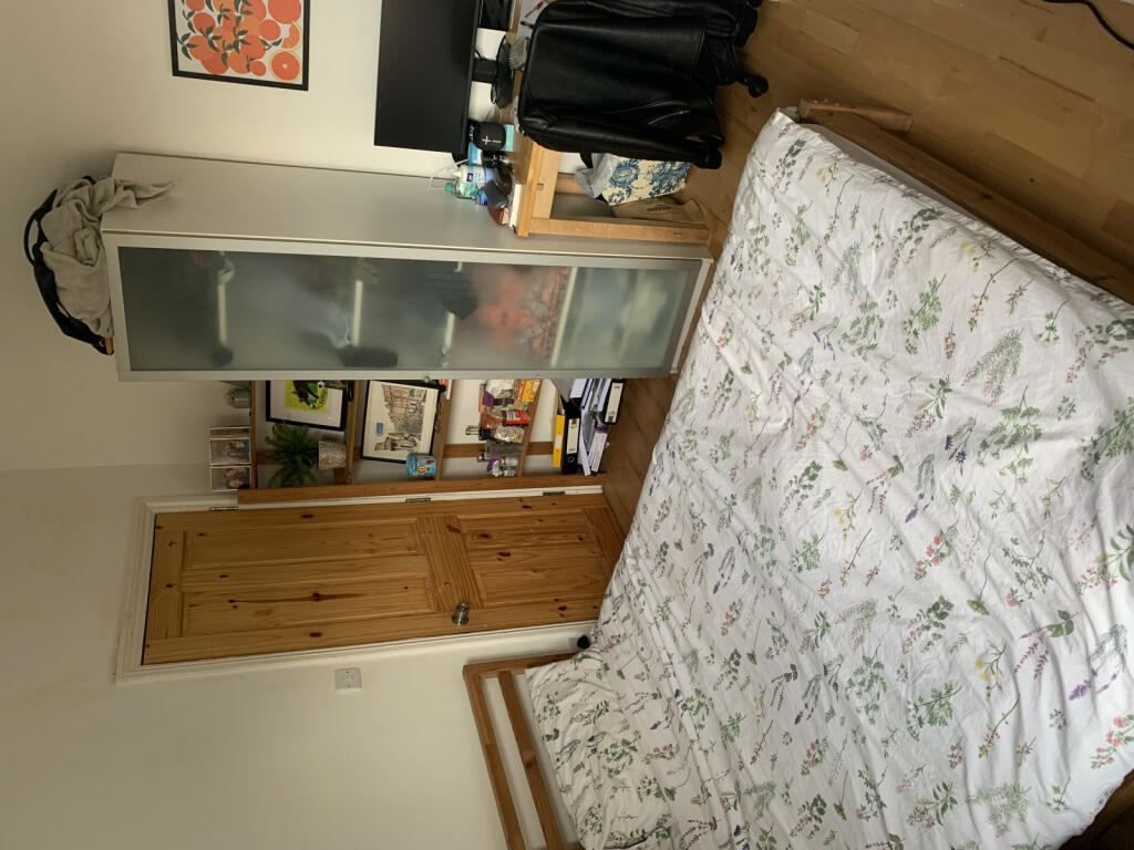 Main image of property: 24 Searles Rd SE1 4YU