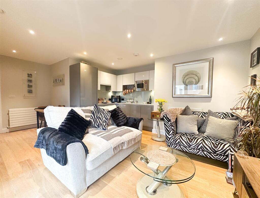 Additional property image - Gaol Ferry Steps, Bristol