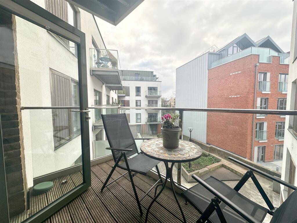 Additional property image - Gaol Ferry Steps, Bristol