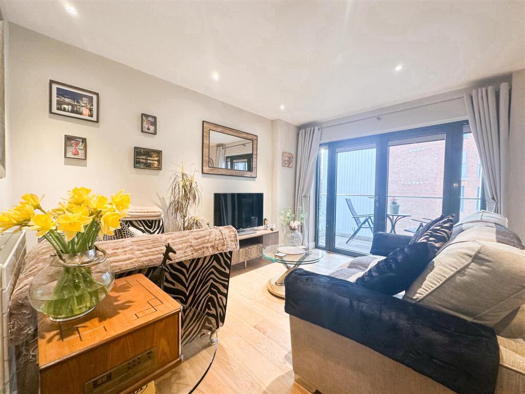 Additional property image - Gaol Ferry Steps, Bristol