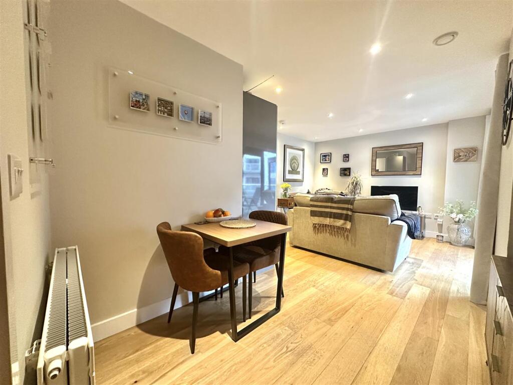 Additional property image - Gaol Ferry Steps, Bristol