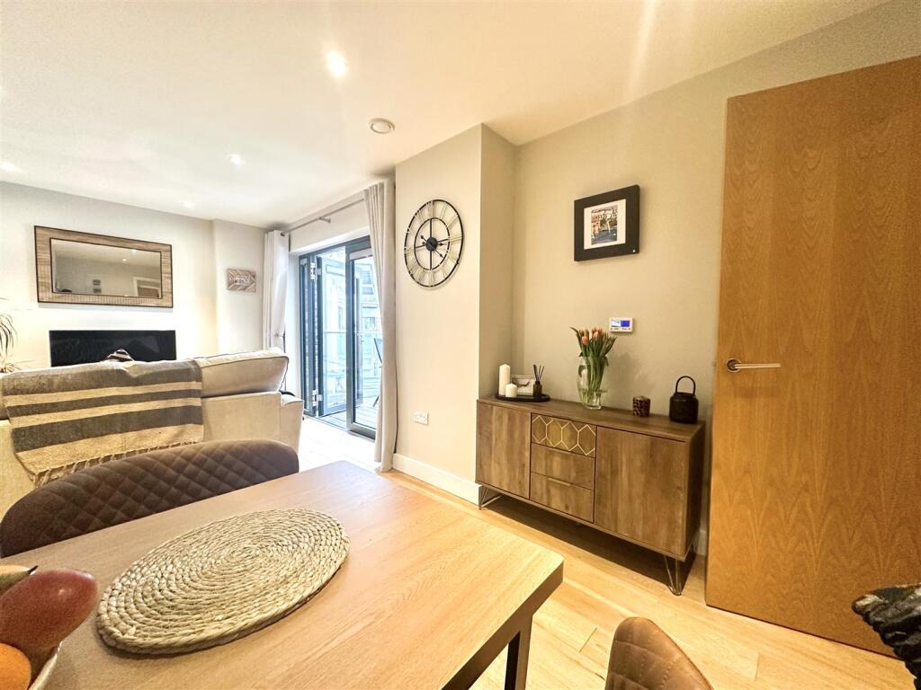 Additional property image - Gaol Ferry Steps, Bristol