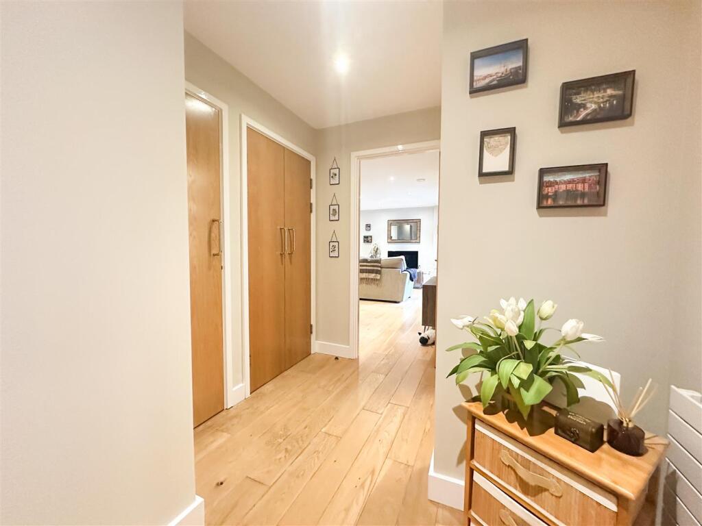 Additional property image - Gaol Ferry Steps, Bristol
