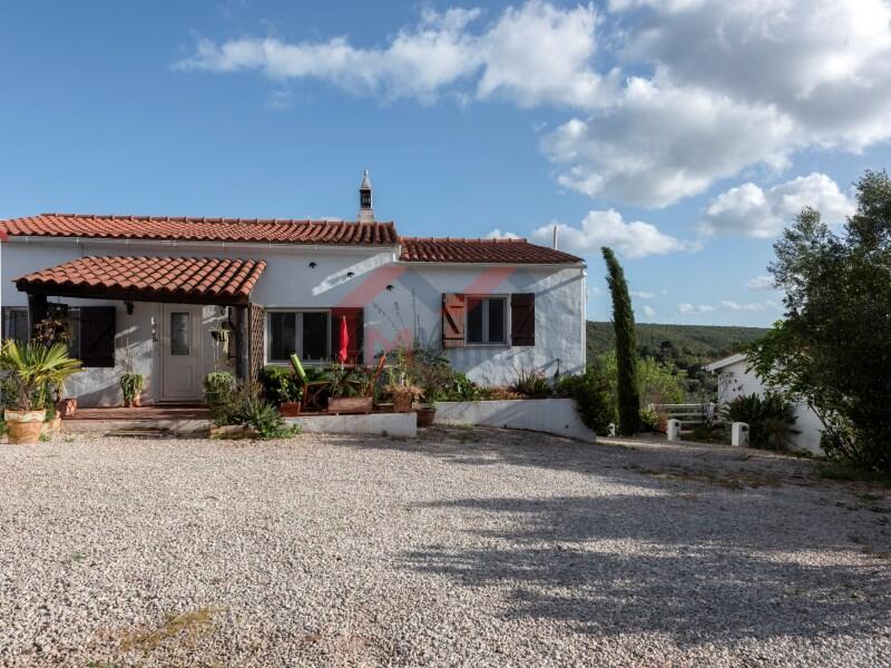 Main image of property: Algarve, Salir