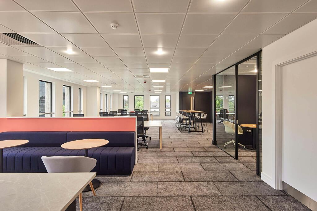 SUITES_DSC_1421_220714_BAR_54 HAGLEY RD_WEB.jpg