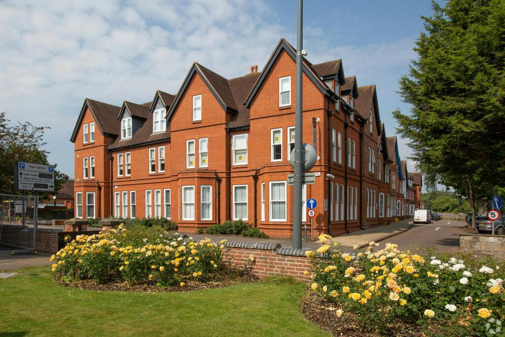 39 Dominion Court 3.jpg