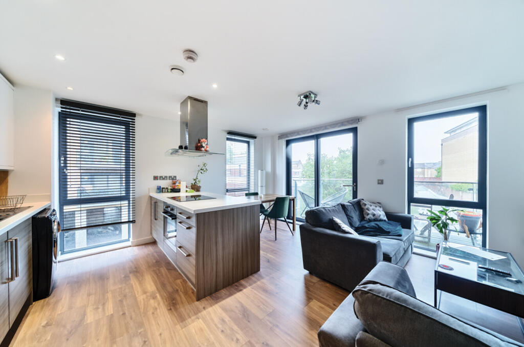 Main image of property: Aubers Ridge Court, 9 Festubert Place, London, E3
