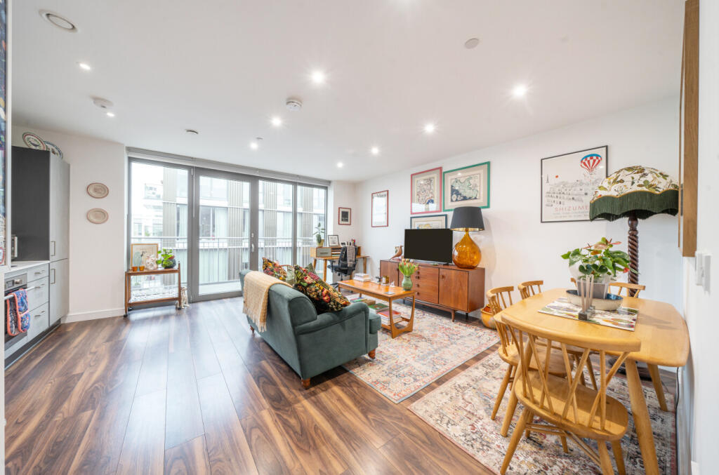 Main image of property: Elmbridge House, 1 Palmer Road, London, SW11
