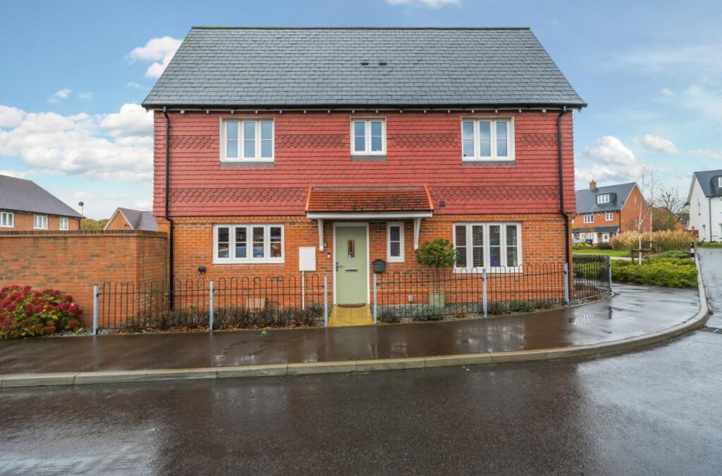 Main image of property: Fieldfare Avenue, Hailsham, BN27