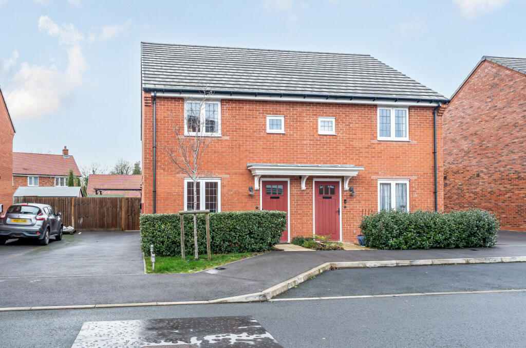 Main image of property: Marshfield, Crowmarsh Gifford, Wallingford, OX10