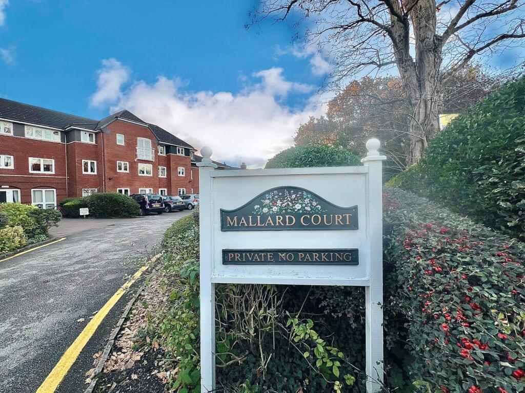 Main image of property: Long Lane, Upton, CH2