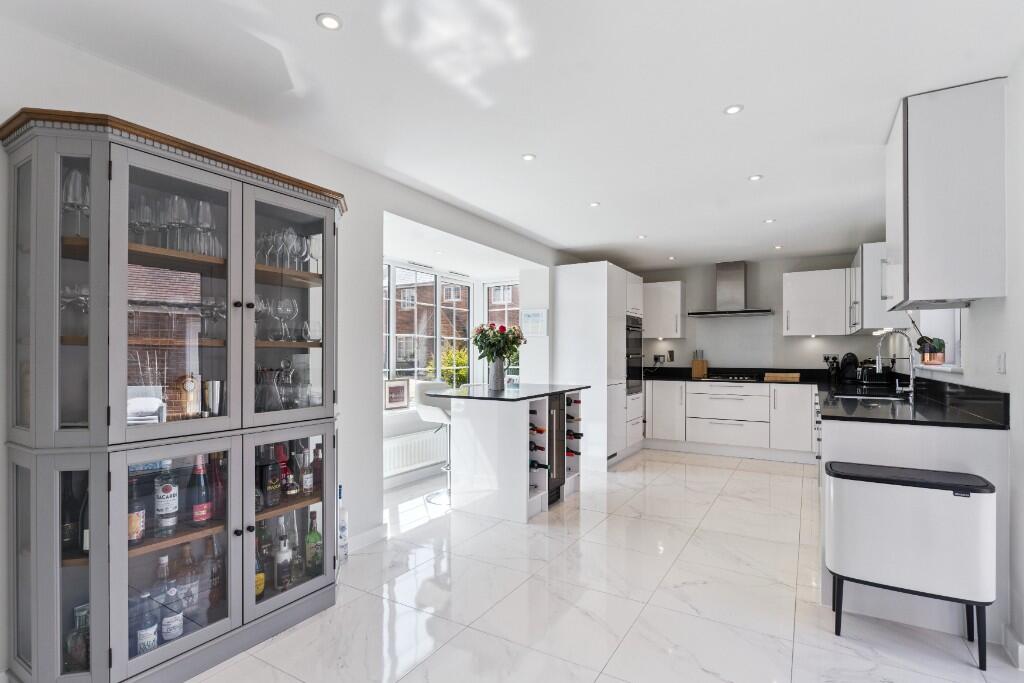 Main image of property: Williamson Way, LU7