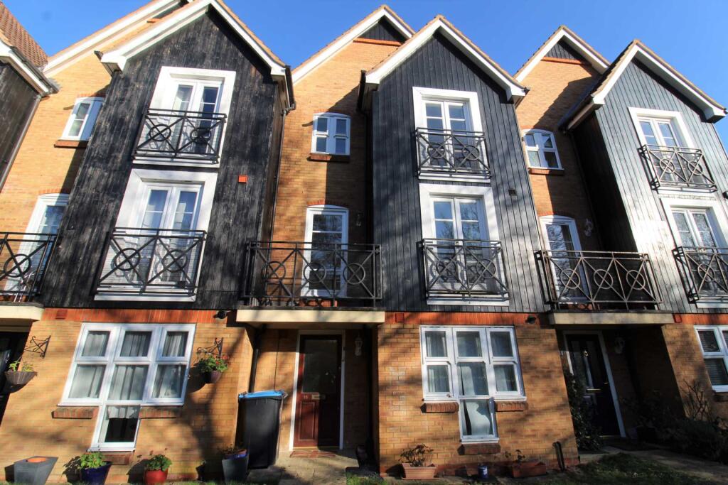 Main image of property: Mulready walk, Hemel Hempstead