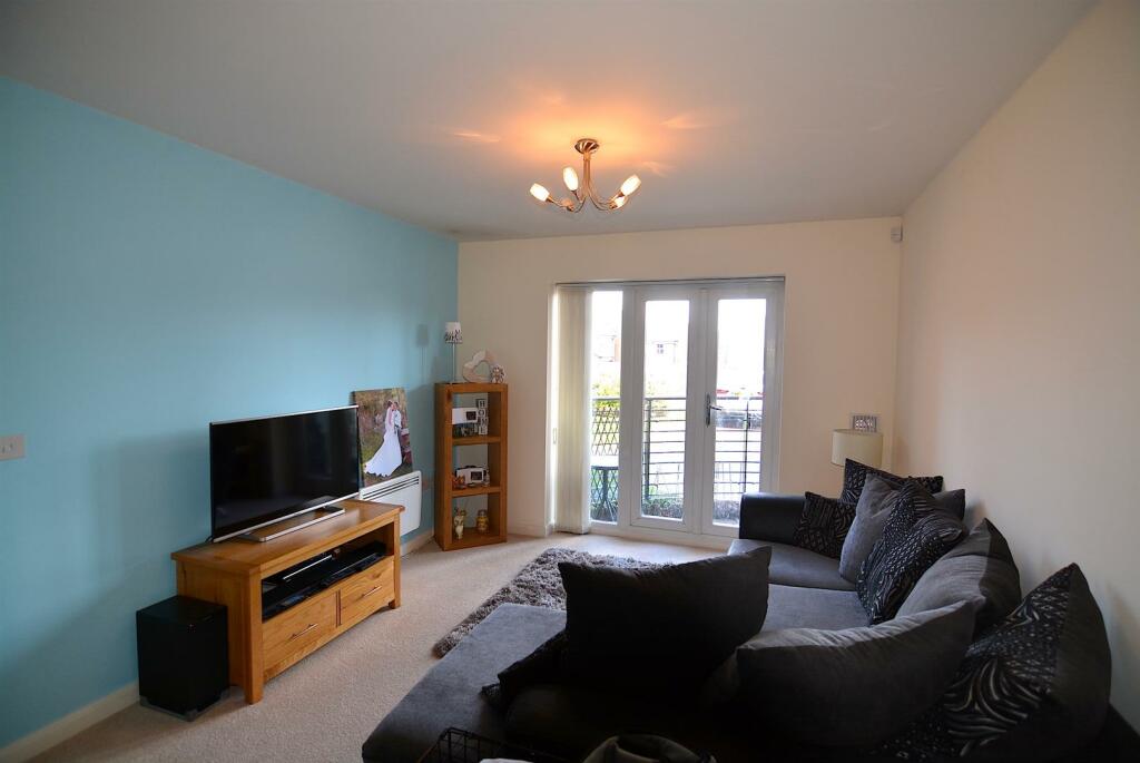 Additional property image - Hobart Point, Churchfields Way, West Bromwich, B71 4FF