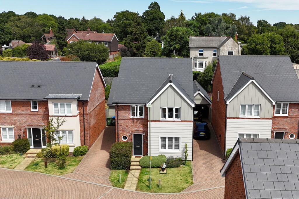 Main image of property: Compass Way, Swanwick, SO31