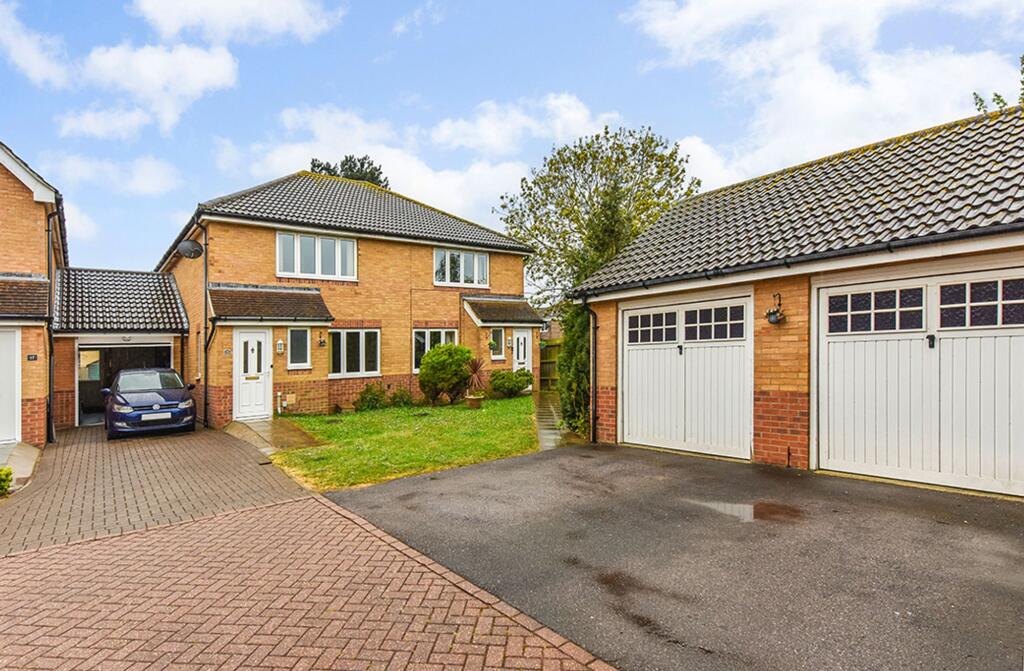 Main image of property: Martlet Close, Lee-On-The-Solent, PO13