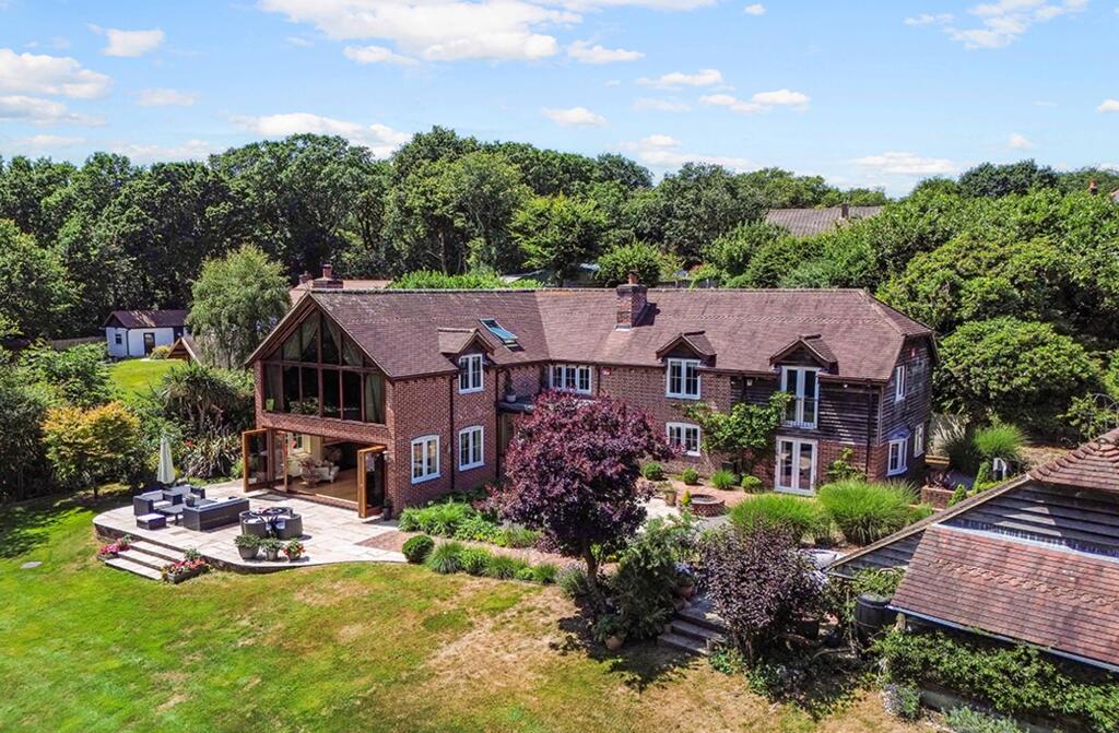Main image of property: Fleet End Road, Warsash, SO31