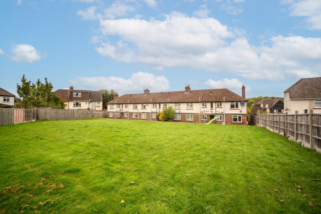 Main image of property: a Dickens Road, Maidstone