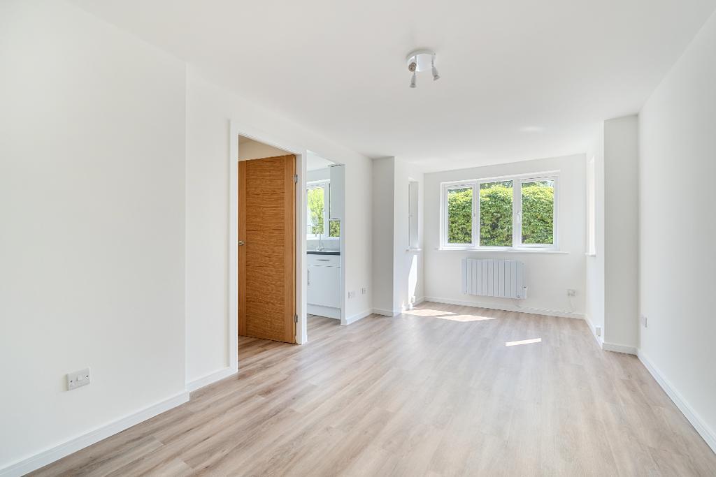 Main image of property: Woodfield close, Enfield, London, EN1 2AZ