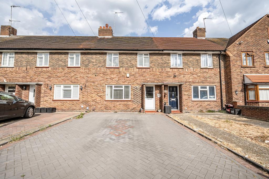 Main image of property: Sterling Avenue, Waltham Cross, UK, EN8 8DE