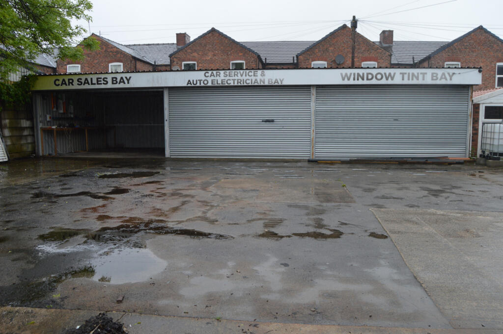 Main image of property: Levenshulme, Longsight, M19