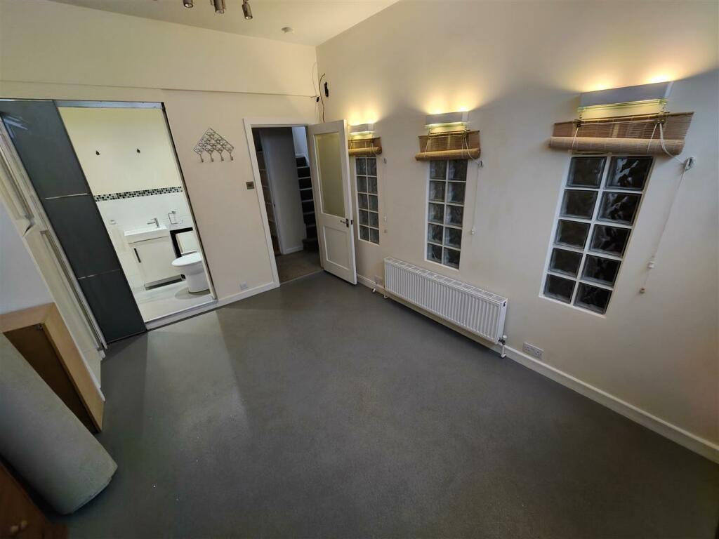 Additional property image - Eaton Grove, Hove