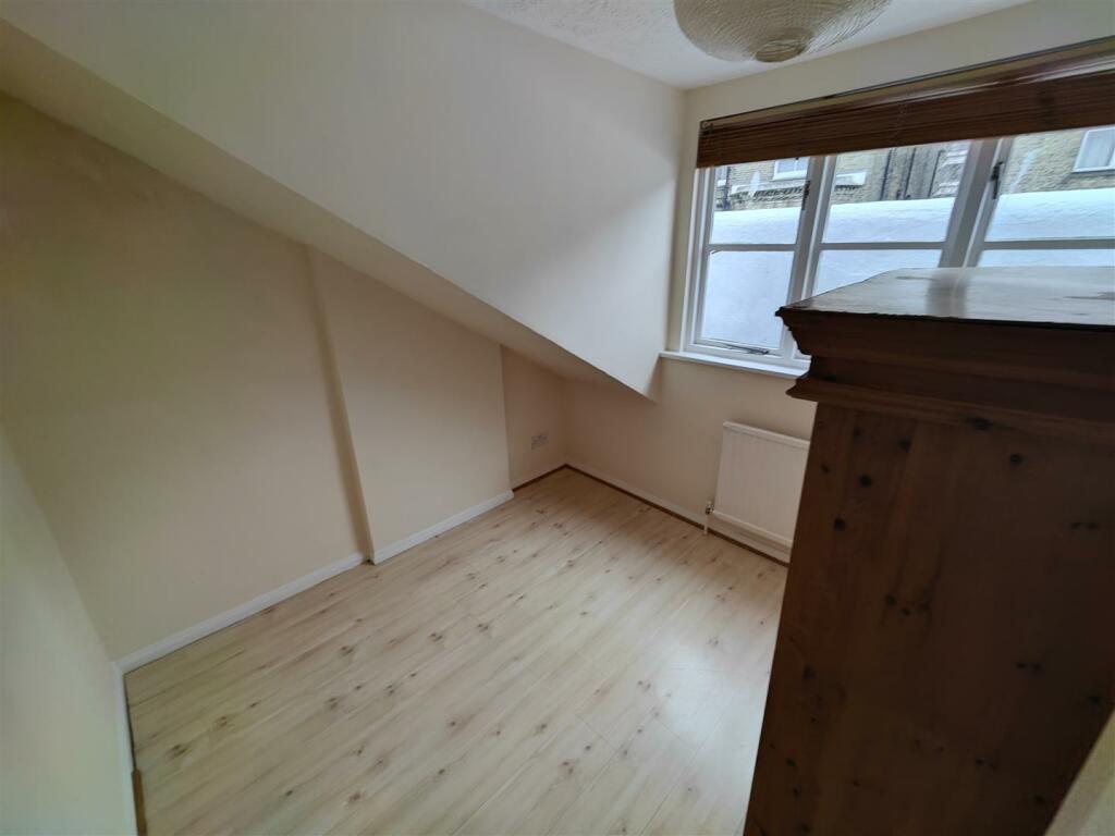 Additional property image - Eaton Grove, Hove