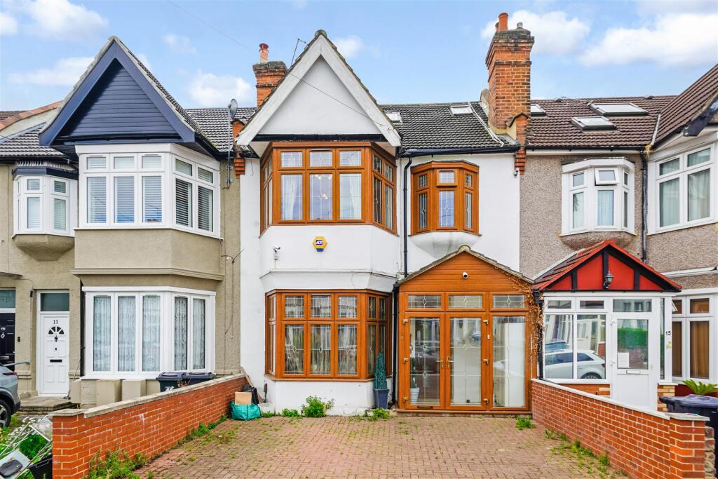 Main image of property: Vaughan Gardens, ILFORD, IG1