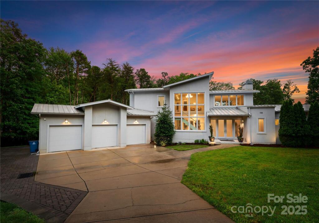 Main image of property: North Carolina, Iredell County, Mooresville