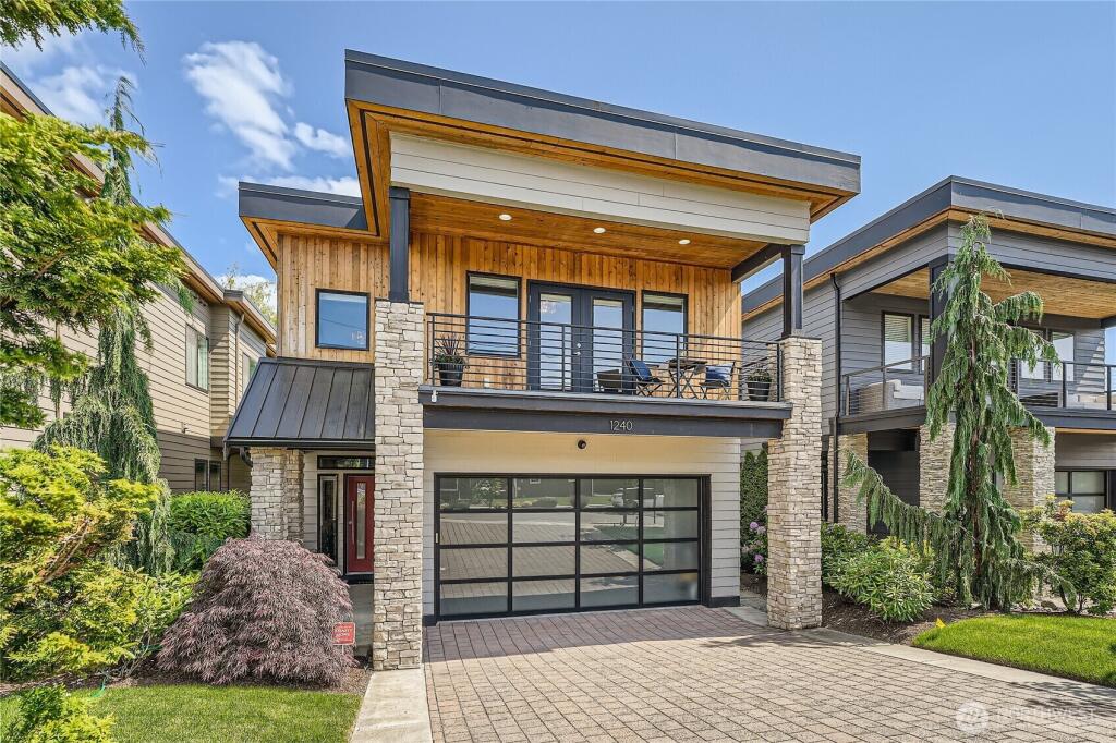 Main image of property: Washington, King County, Kirkland