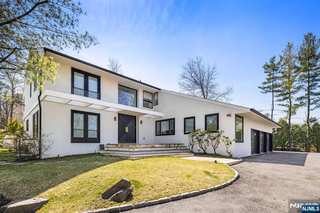Main image of property: New Jersey, Bergen County, Cresskill