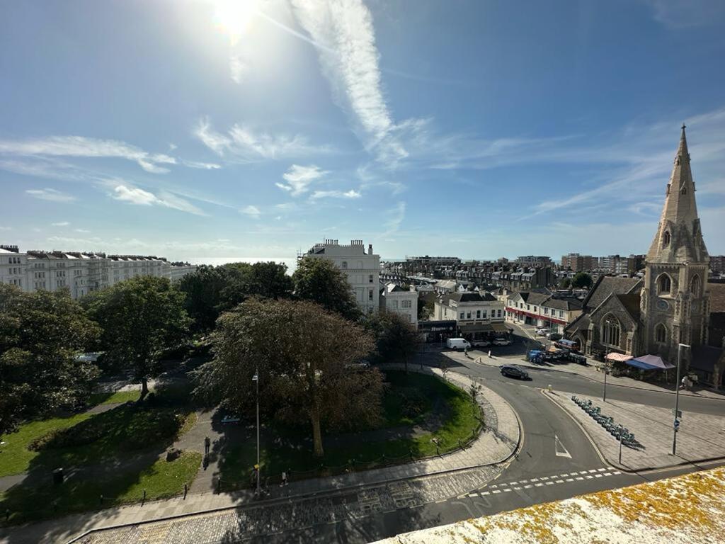 Additional property image - 4th Floor Front Office, 27 Palmeira Mansions, Church Road, Hove, BN3 2FA