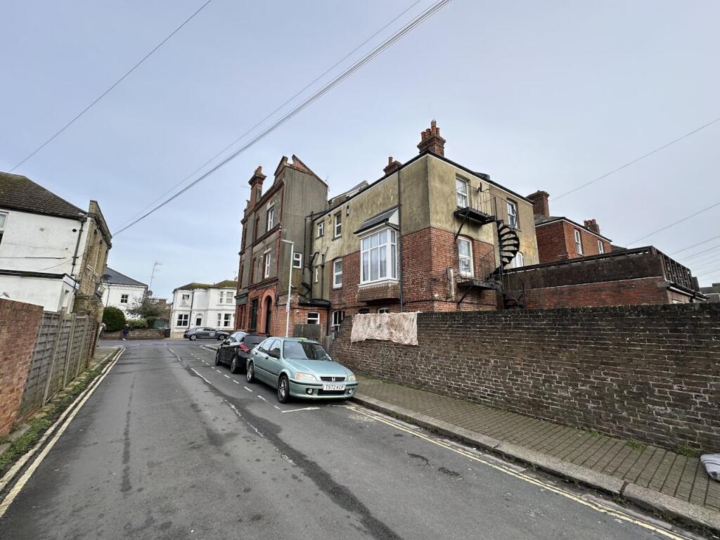 Additional property image - 79 Rowlands Road, Worthing, BN11 3JN