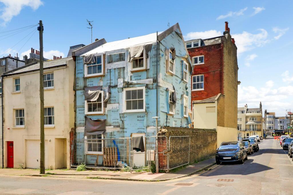 Main image of property: Building To The Rear Of 51 Regency Square, Brighton, BN1 2FF