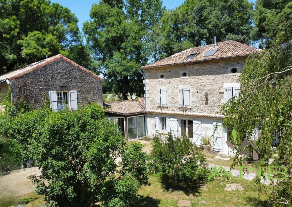 Main image of property: Poitou-Charentes, Charente, Marthon