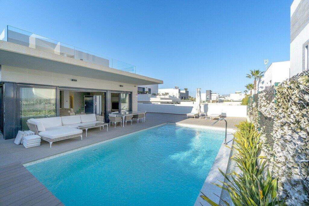 Main image of property: Valencia, Alicante, Dehesa de Campoamor