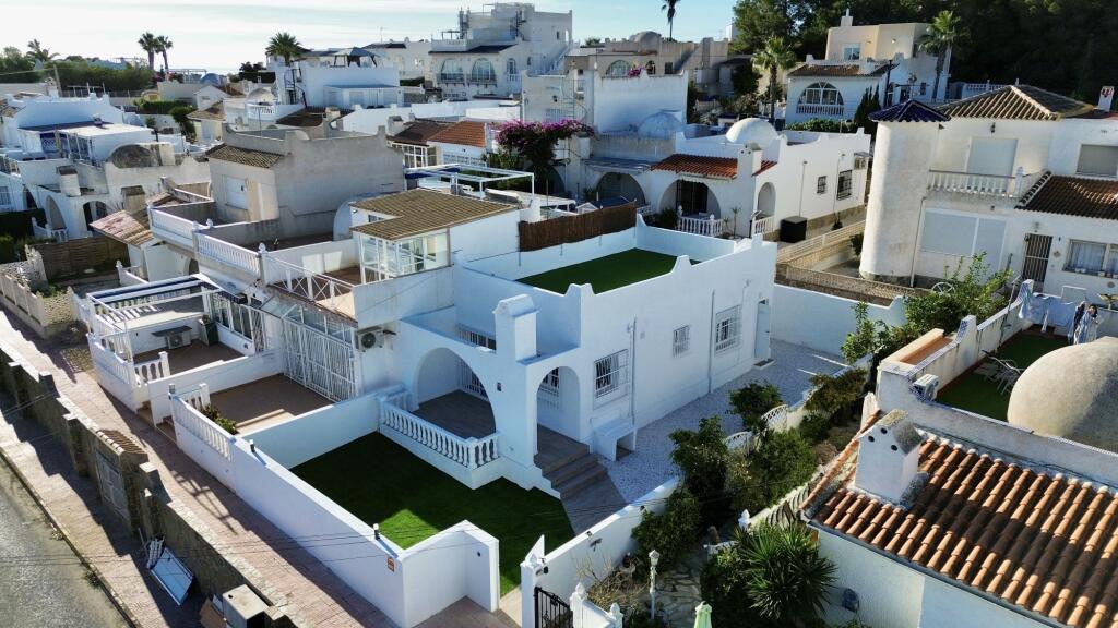 Main image of property: Valencia, Alicante, Villamartin