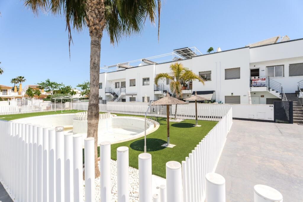 Main image of property: Valencia, Alicante, Torre de la Horadada