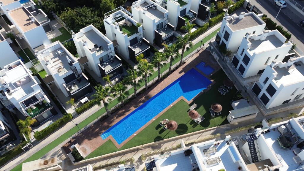 Main image of property: Valencia, Alicante, Punta Prima