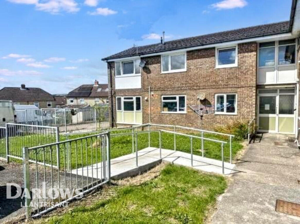 Main image of property: Lluest, Ystalyfera