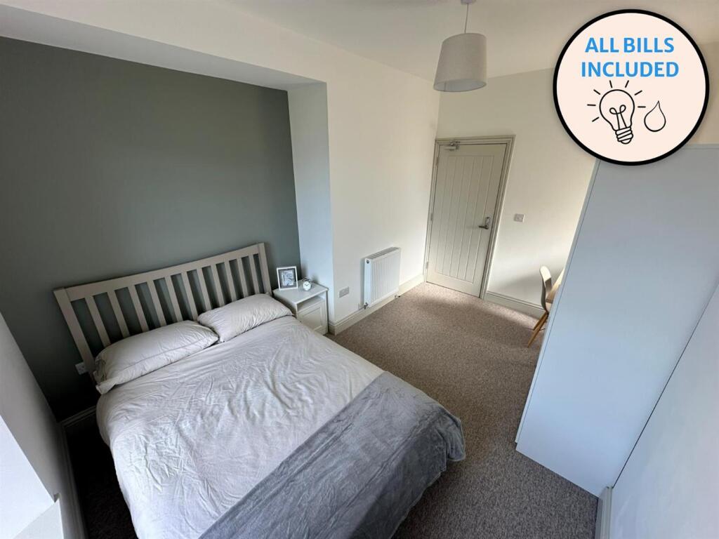 Main image of property: 886 Fishponds Road, Fishponds