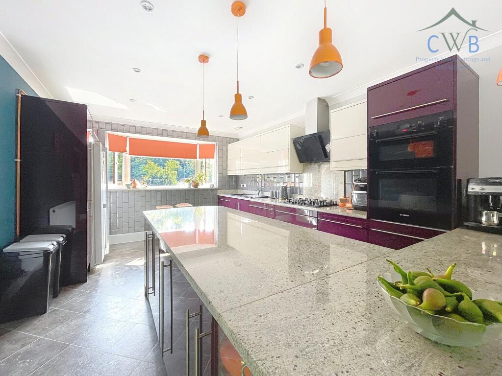 Main image of property: Valley Lane, Meopham, DA13
