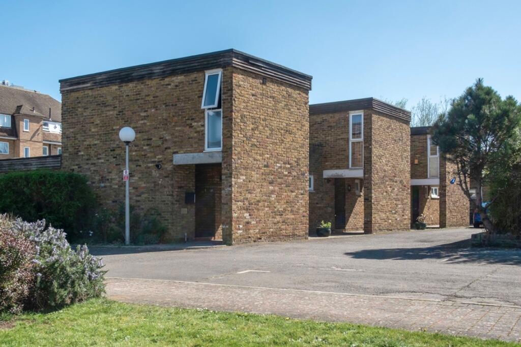 Main image of property: Acacia Grove, New Malden, London, KT3