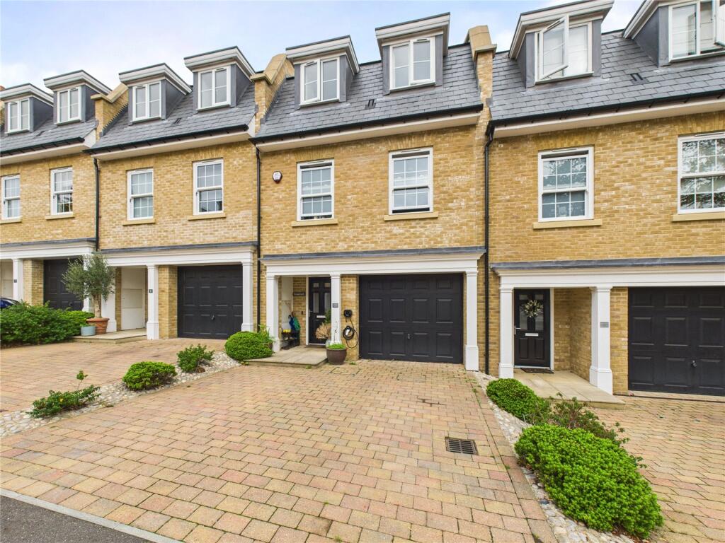 Main image of property: Queens Drive, Woodbridge, IP12