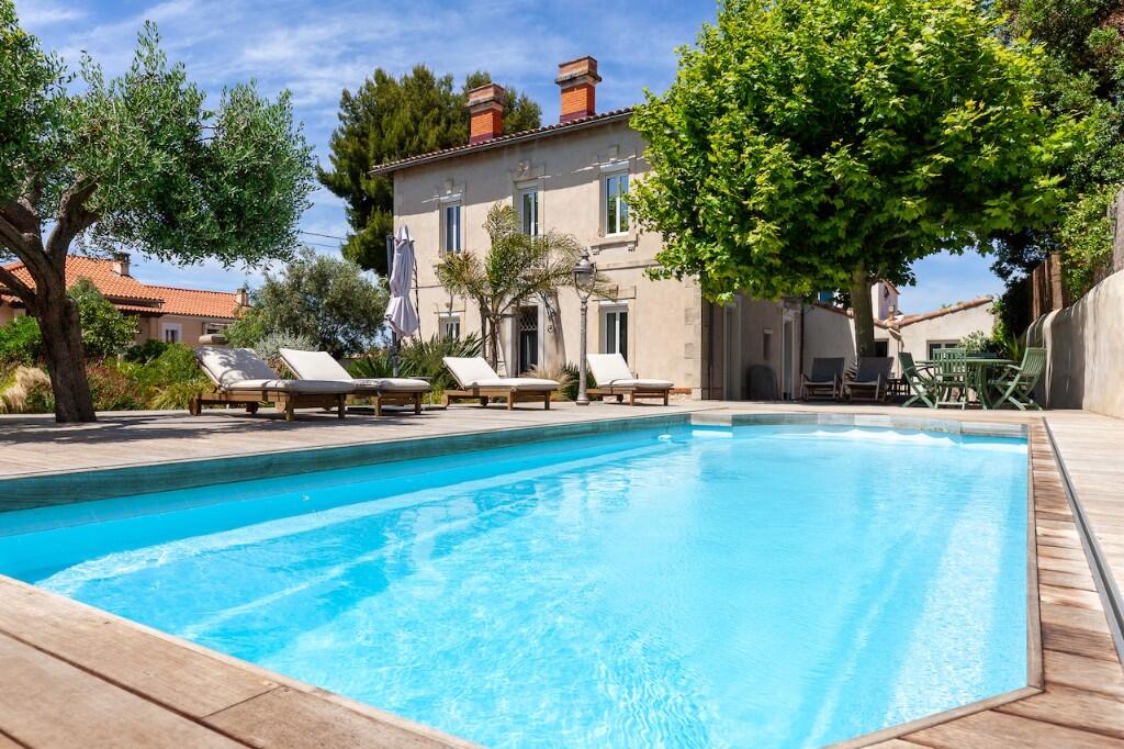 Main image of property: Marseille 09, Bouches-du-Rhône, Provence-Alps-Cote d`Azur
